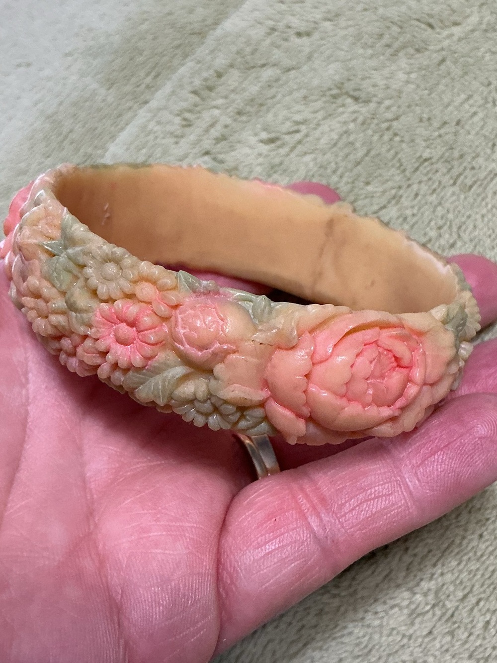 Vintage Celluloid Floral Bangle